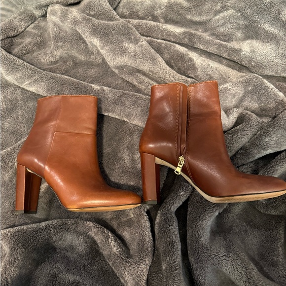 Ann Taylor Brown Leather Ankle Boots 7 - Picture 2 of 4